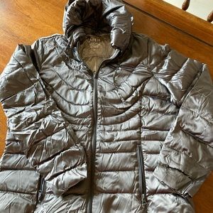 Packable down lightweight jacket